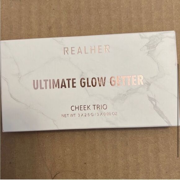 Realher Ultimate Glow Getter Cheek Trio - Picture 4 of 5